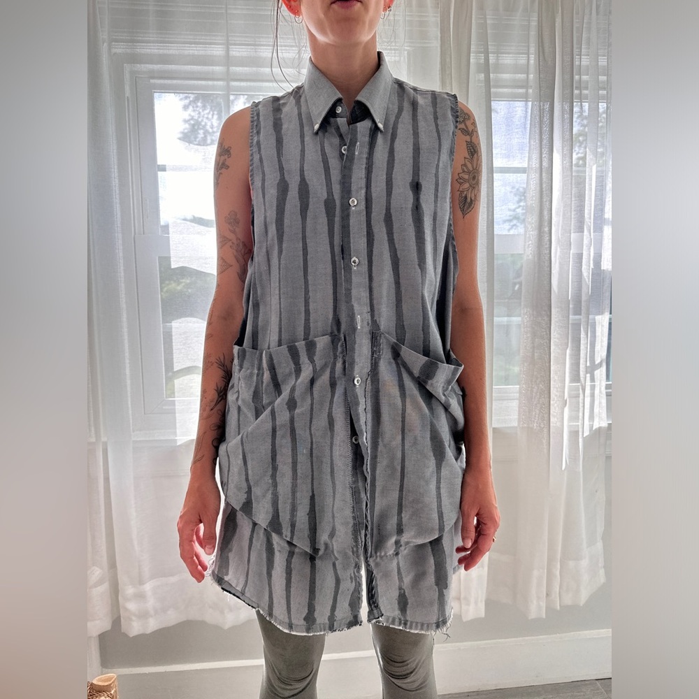 State gray button down smock